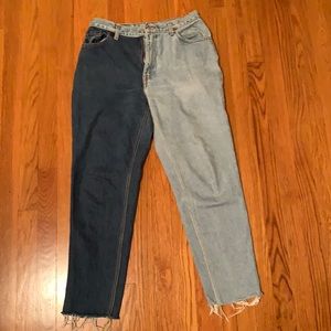 Vintage Levi 550 jeans— two tone legs— fits size 28